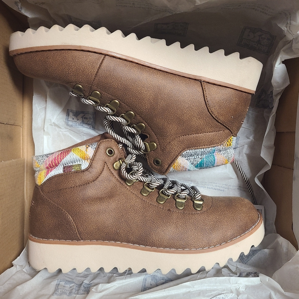 BOBS BY SKECHERS BOOTS